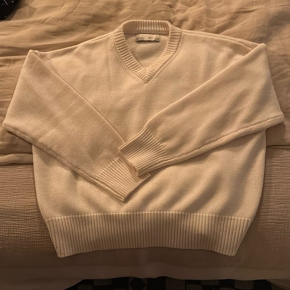 Verdes Oversized V-Neck Sweater | Ivory - Picture 6 of 7